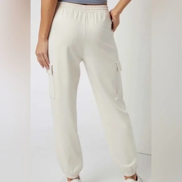 NWT Vuori Boyfriend Cargo DreamKnit Jogger in Milkweed Heather-size Medium - Picture 2 of 7